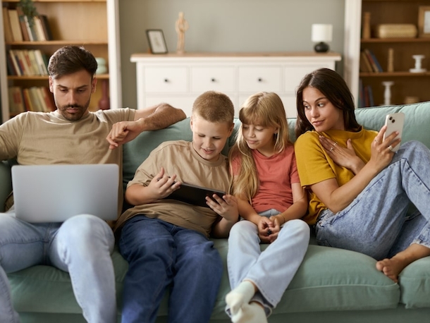 Cost-Effective Tech Solutions for Families: Your Guide to Affordable Tech Care 🖥️💡